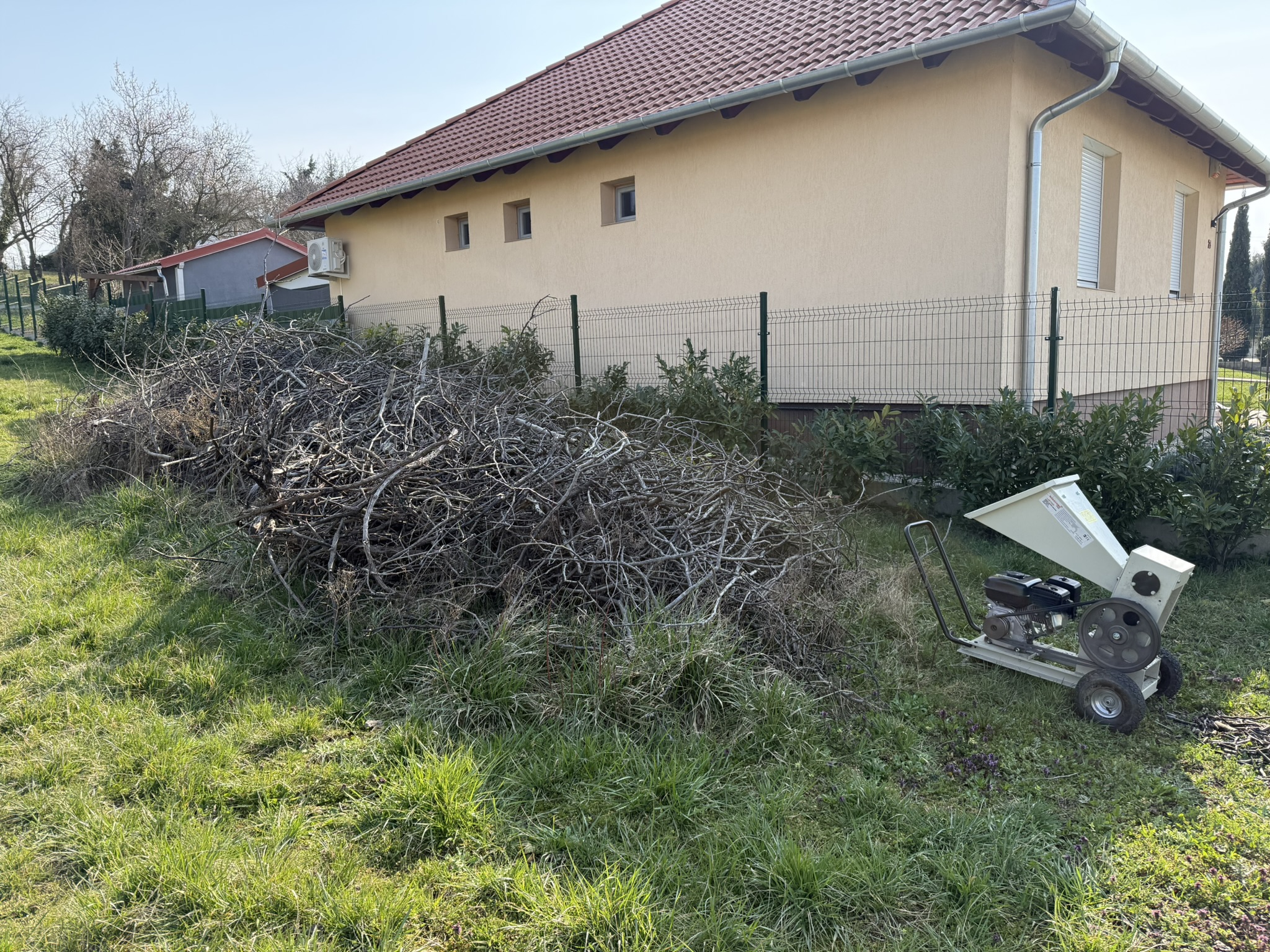 Balatonygyörök ágdarálás